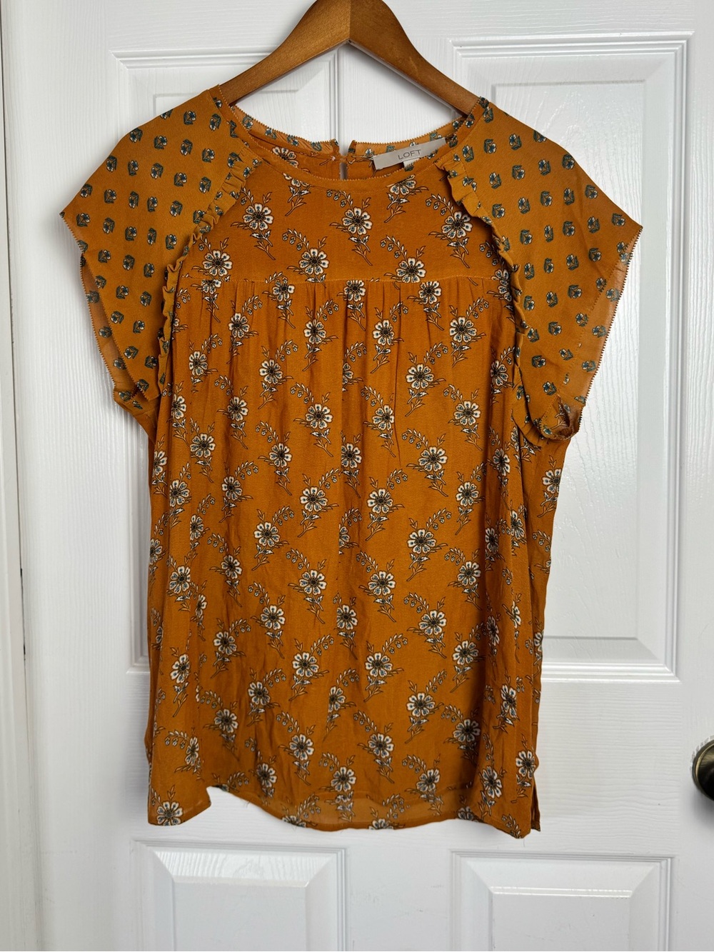 LOFT Mustard Floral Cap-Sleeve Blouse Size Large - Picture 3 of 7